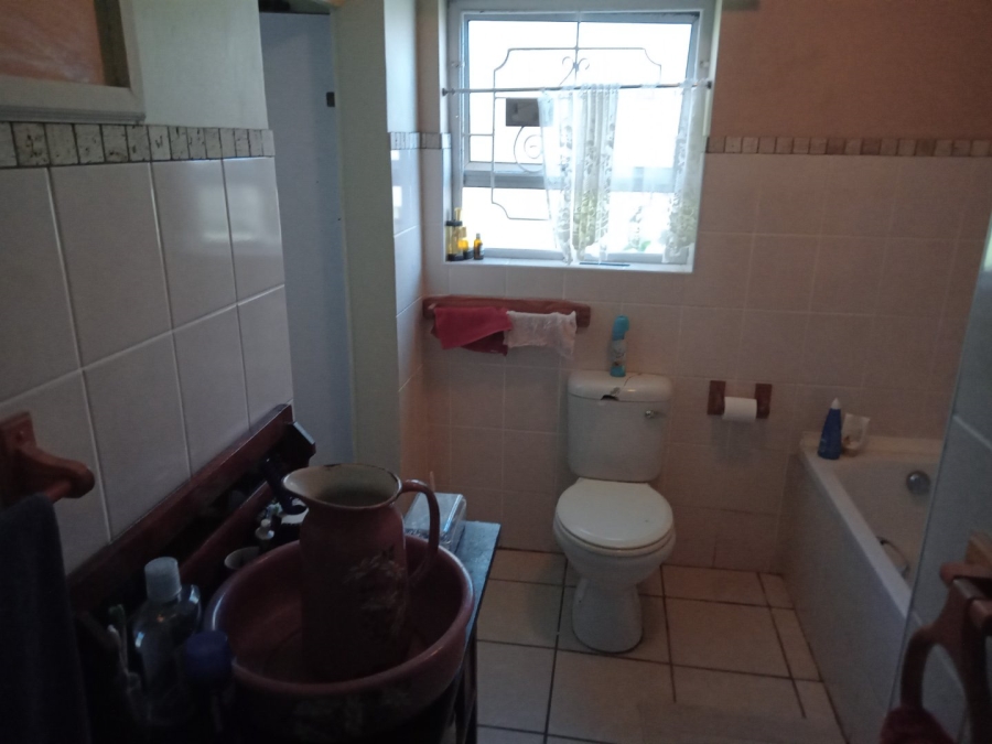 4 Bedroom Property for Sale in Noorsekloof Eastern Cape